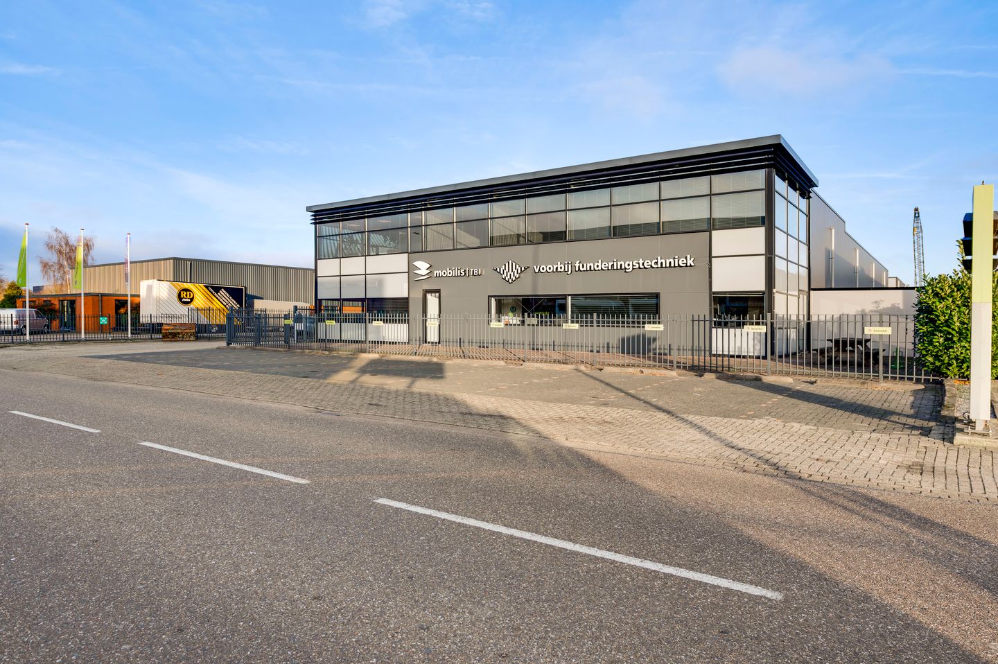 Bekijk foto 3 van Hulsenweg 9