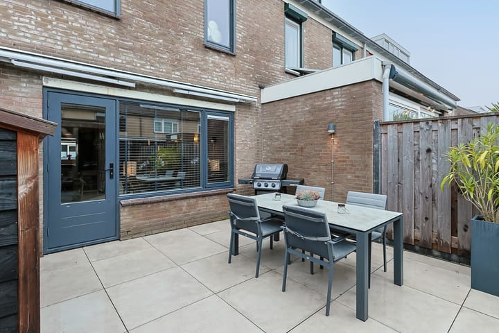 Foto 32 van Maarten 't Hartstraat 21