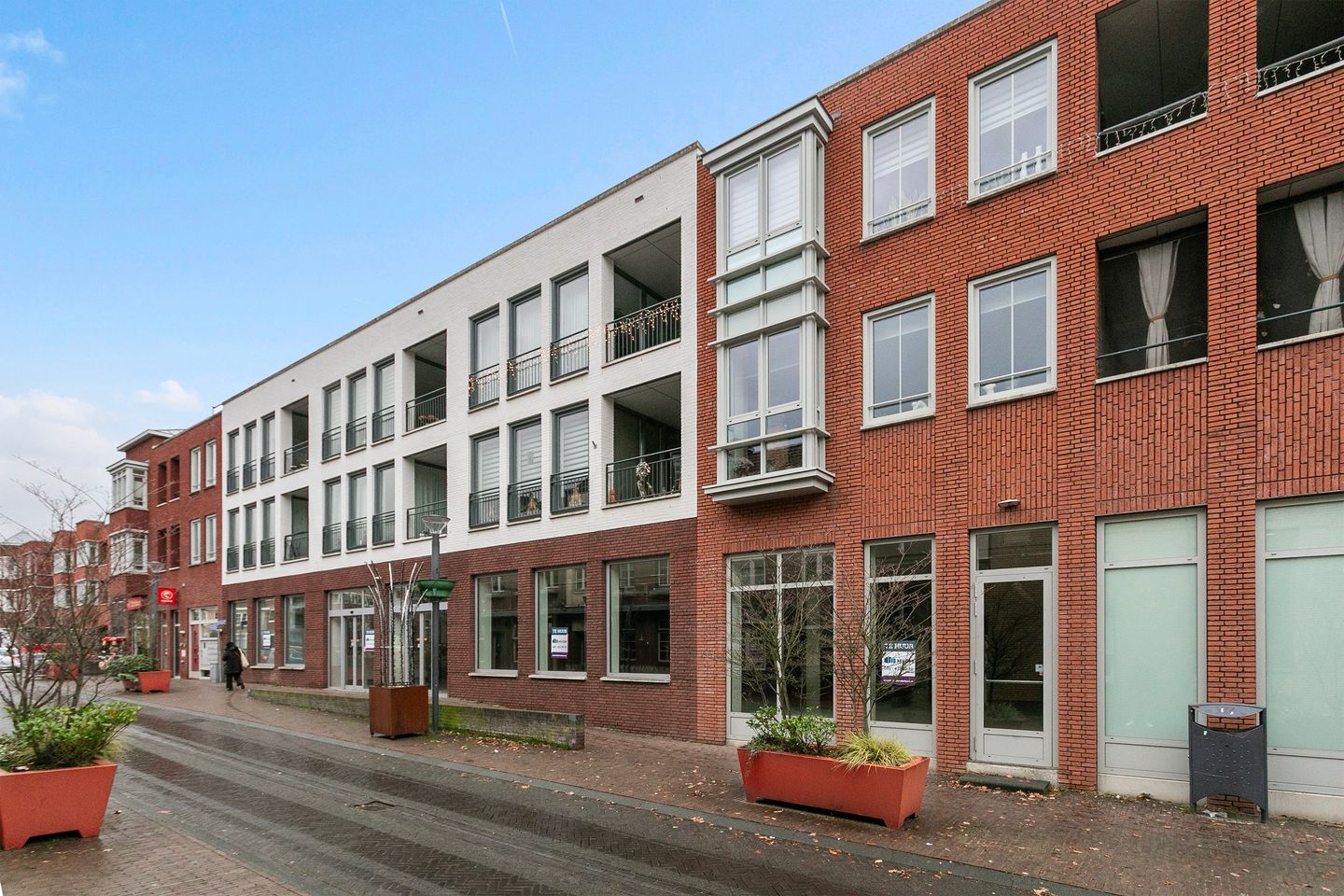 View photo 2 of Marktstraat 1