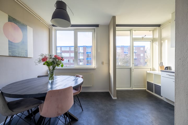 Photo 6 of van Hogendorplaan 40-C