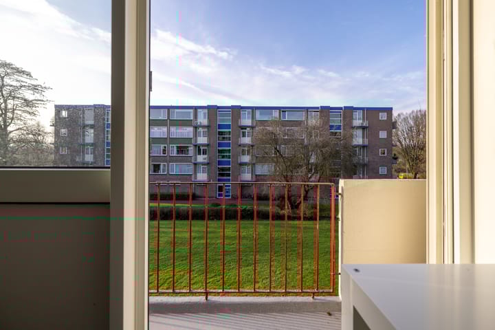 Photo 8 of van Hogendorplaan 40-C