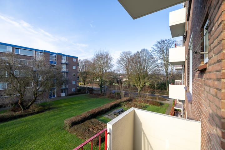 Photo 9 of van Hogendorplaan 40-C