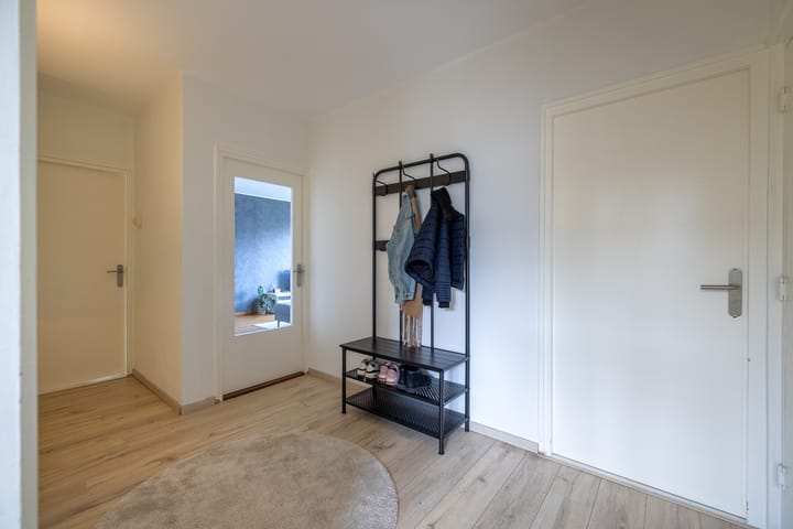 Photo 25 of van Hogendorplaan 40-C