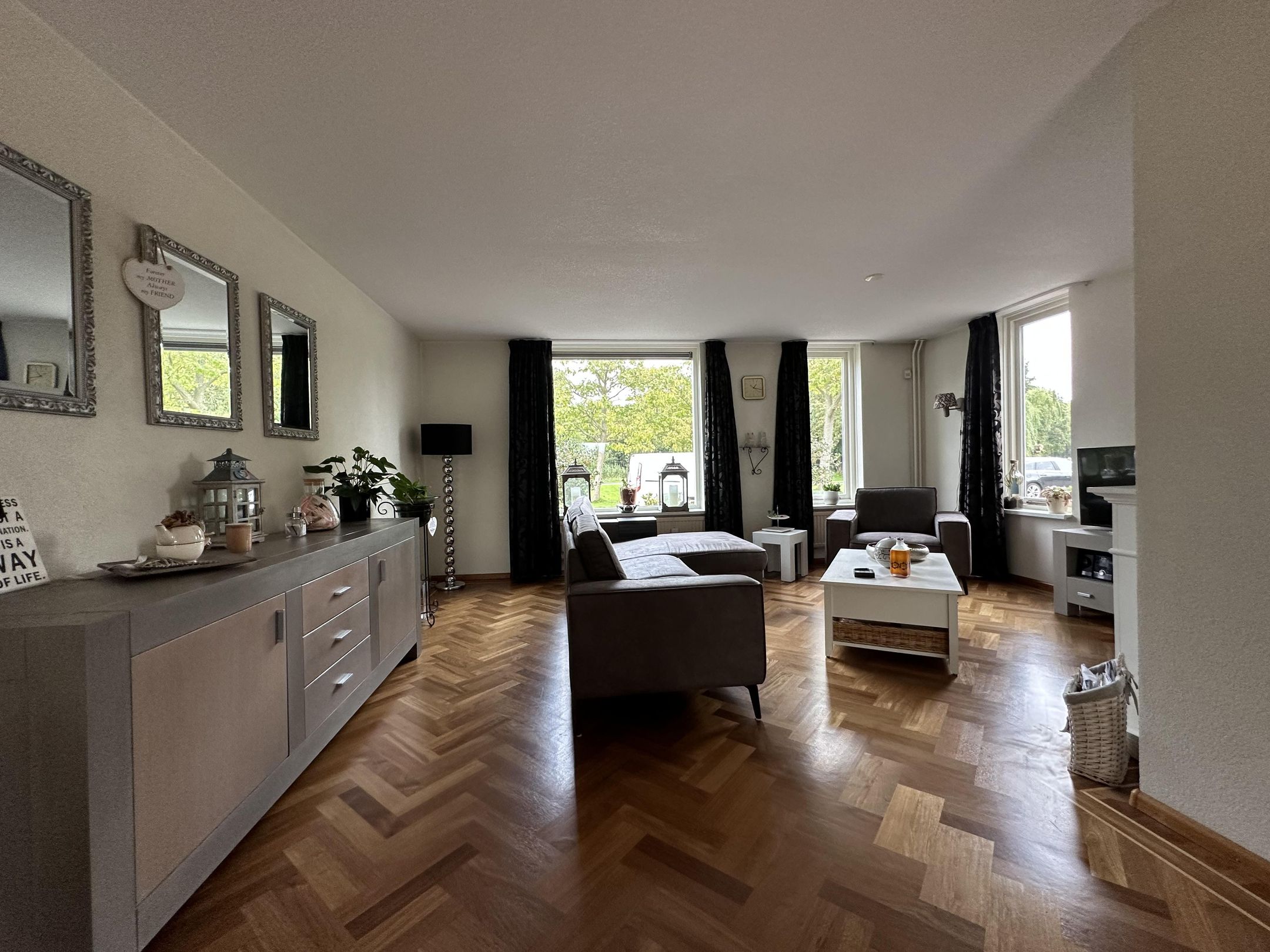 Photo 9 of Elgarstraat 32