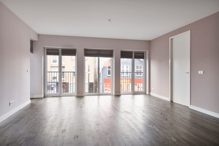 Photo 2 of Spoorstraat 38-H