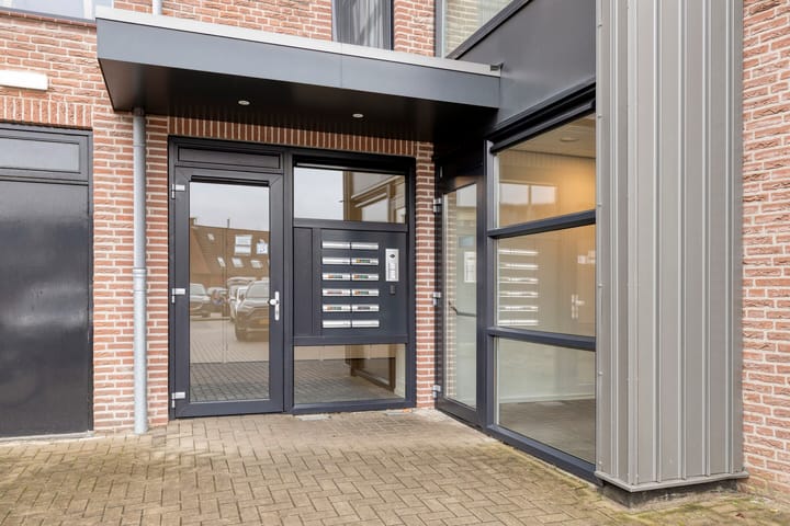 Photo 8 of Spoorstraat 38-H