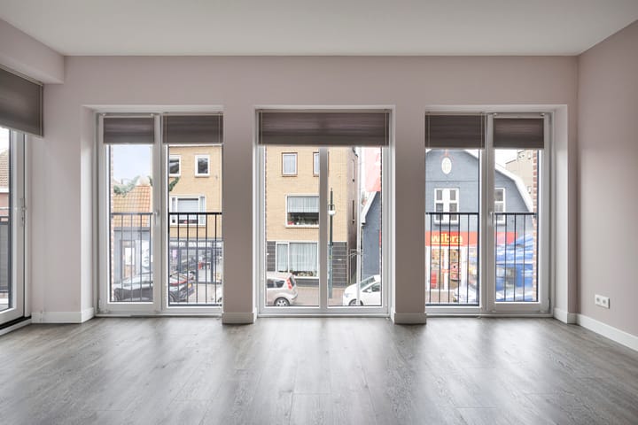 Photo 20 of Spoorstraat 38-H