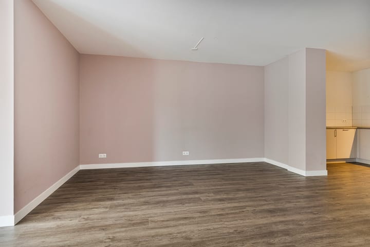 Photo 25 of Spoorstraat 38-H