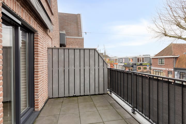 Photo 28 of Spoorstraat 38-H