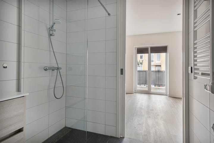 Photo 32 of Spoorstraat 38-H