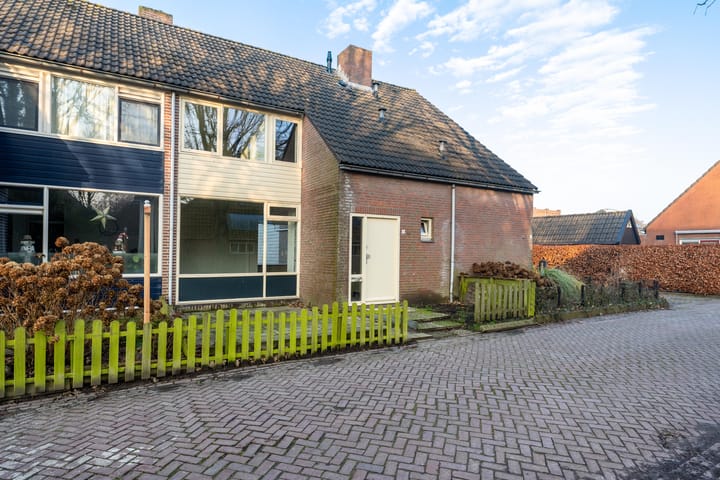 Photo 2 of N. Kruizingastraat 6