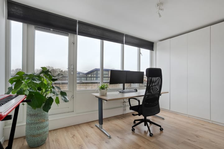 Foto 26 van Bremenstraat 68