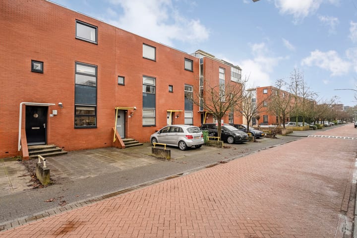 Foto 36 van Bremenstraat 68