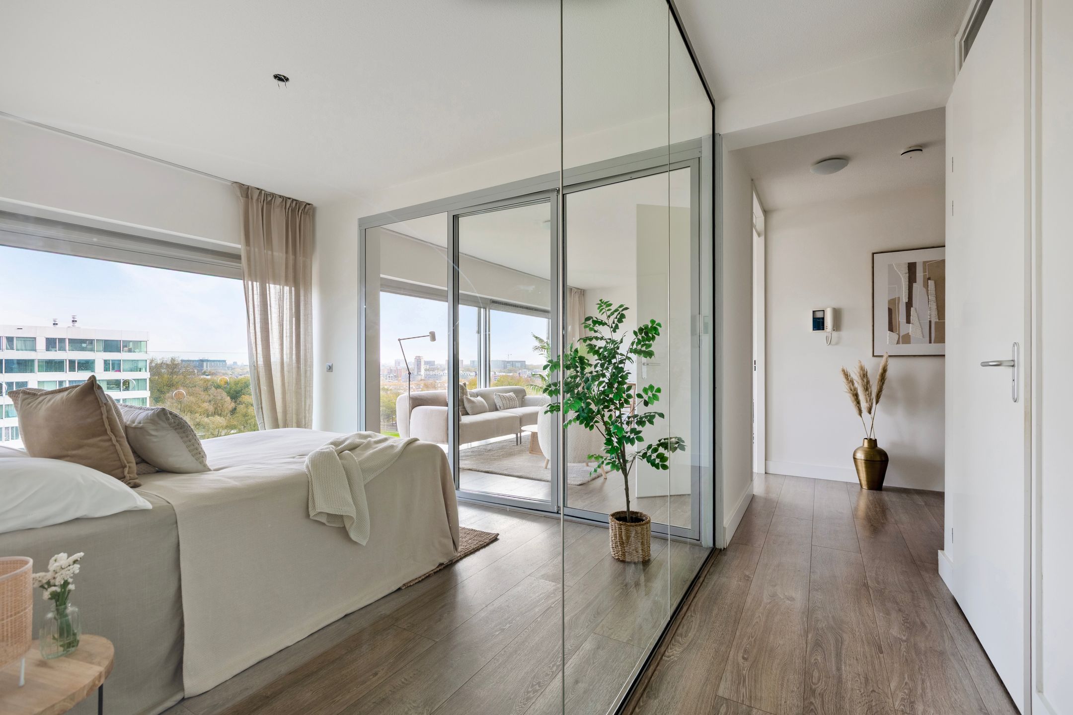 Photo 6 of Jan van Zutphenstraat 653