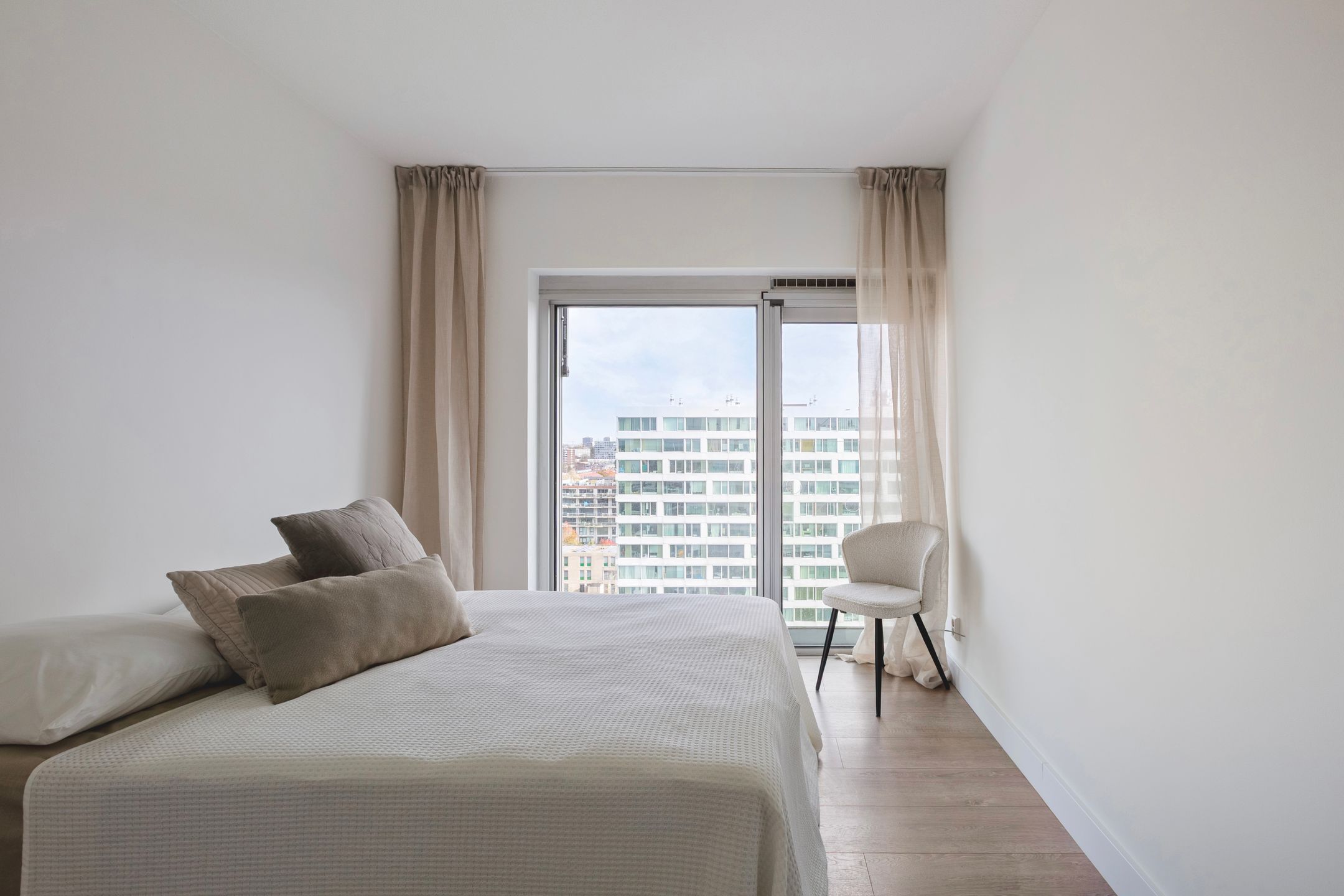 Photo 21 of Jan van Zutphenstraat 653