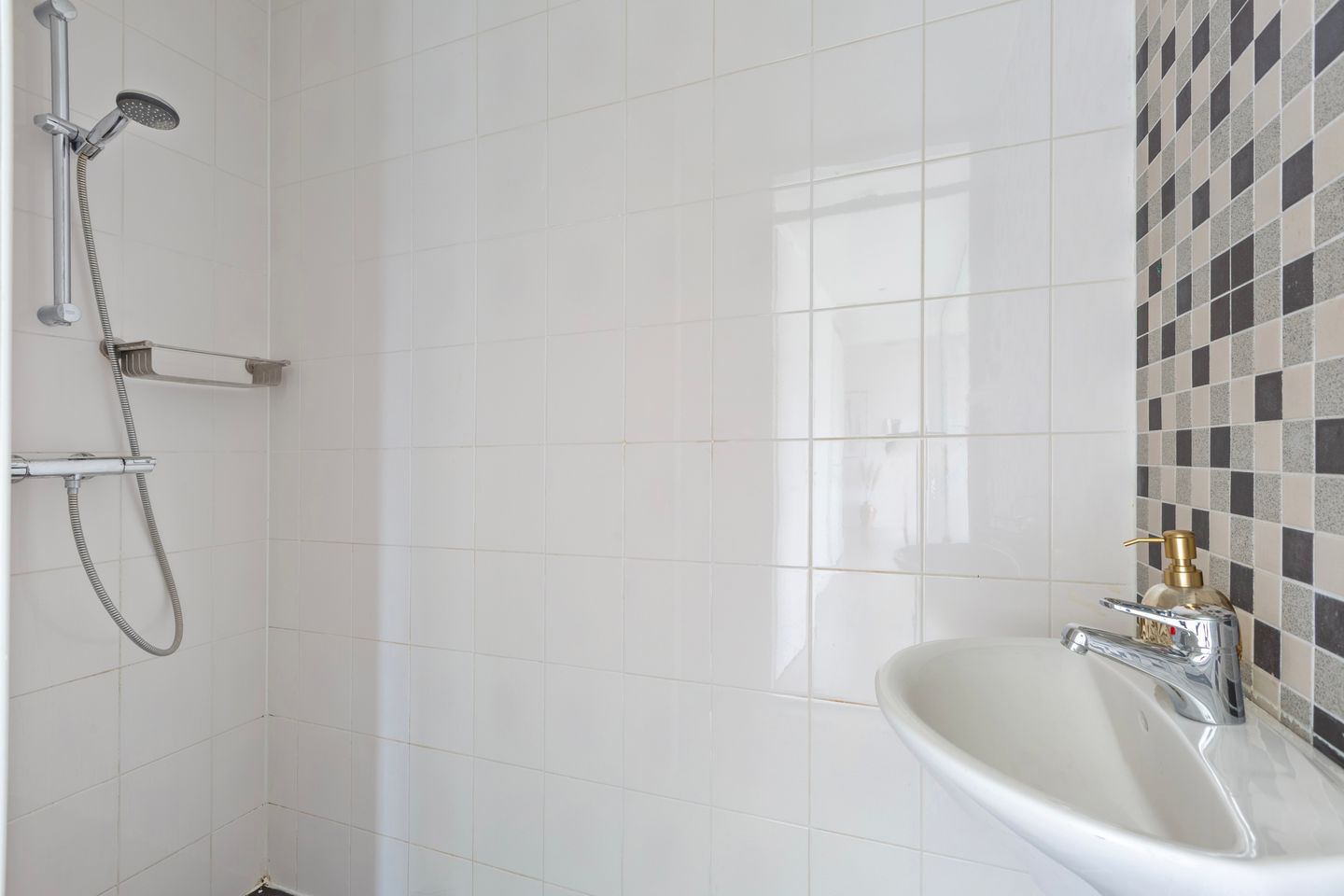 Photo 29 of Jan van Zutphenstraat 653