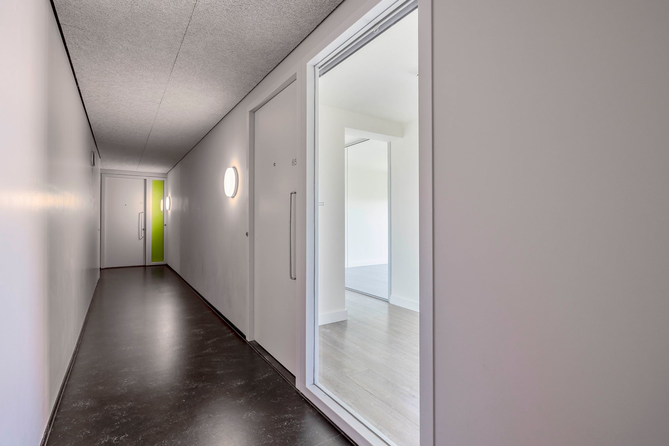 Photo 30 of Jan van Zutphenstraat 653