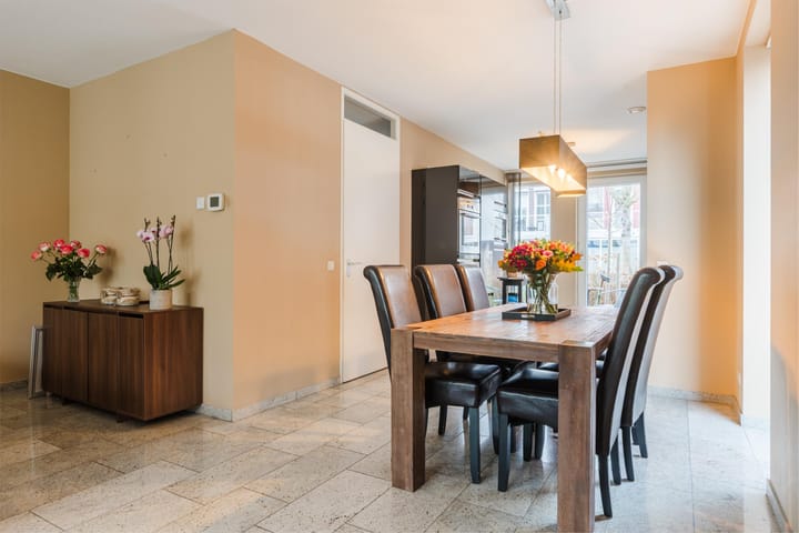 Hoekwoning te koop: Stavangerstraat 84, 'S-Gravenhage