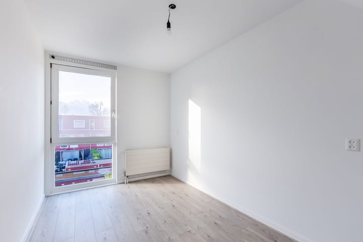 Foto 7 van Elisabeth Samsonstraat 9