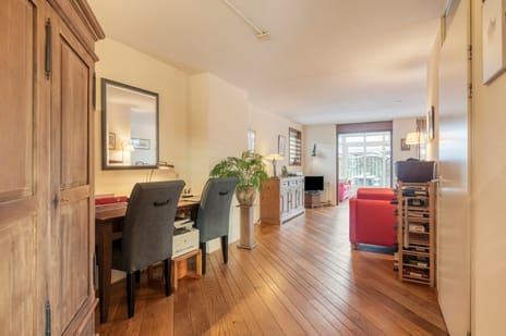 Okkernoot 12 secondary image