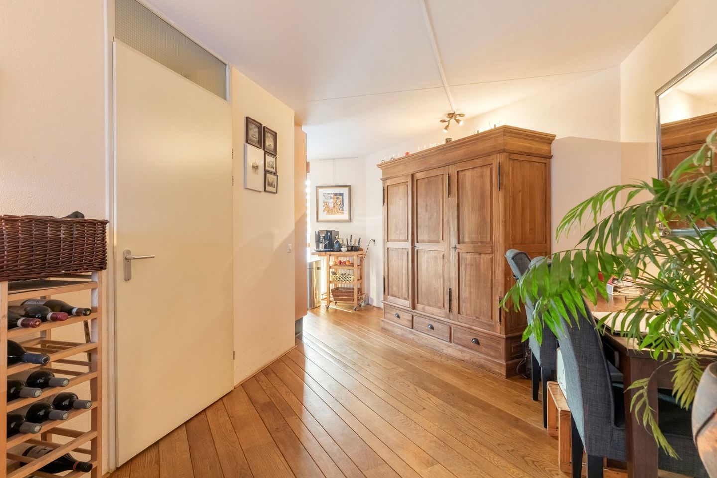 Photo 5 of Okkernoot 12