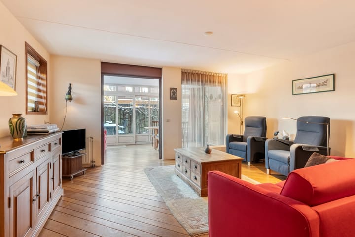 Photo 6 of Okkernoot 12