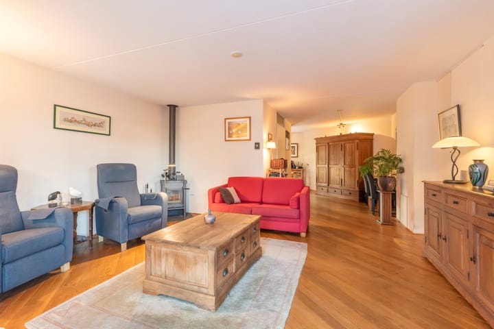 Photo 9 of Okkernoot 12