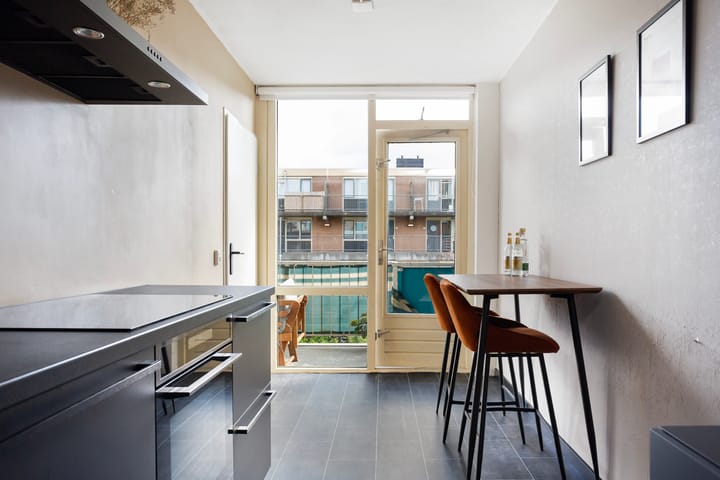 Foto 9 van Oranjeboomstraat 252-B