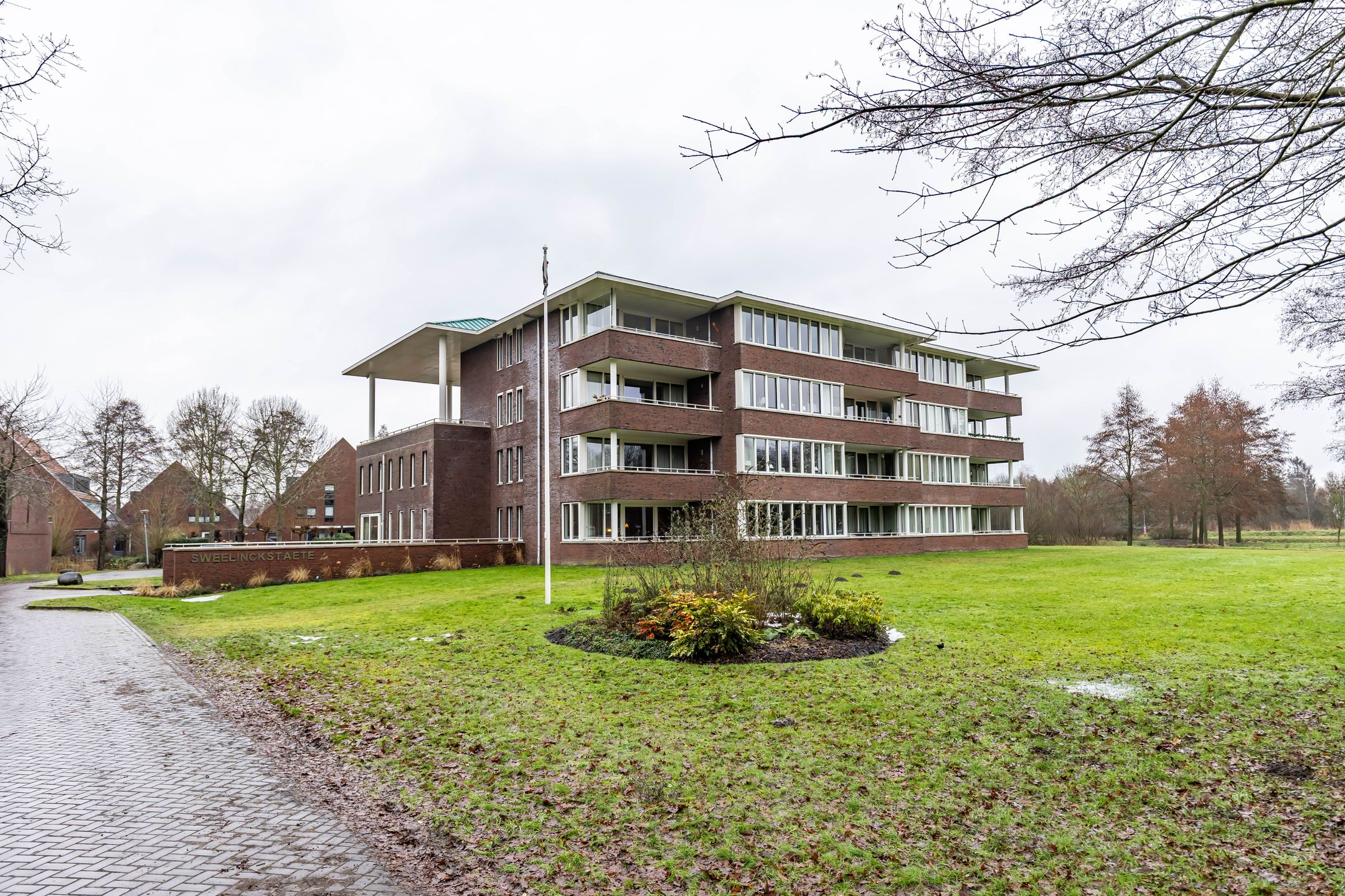 Buying a house in The Netherlands., Zwaan 2