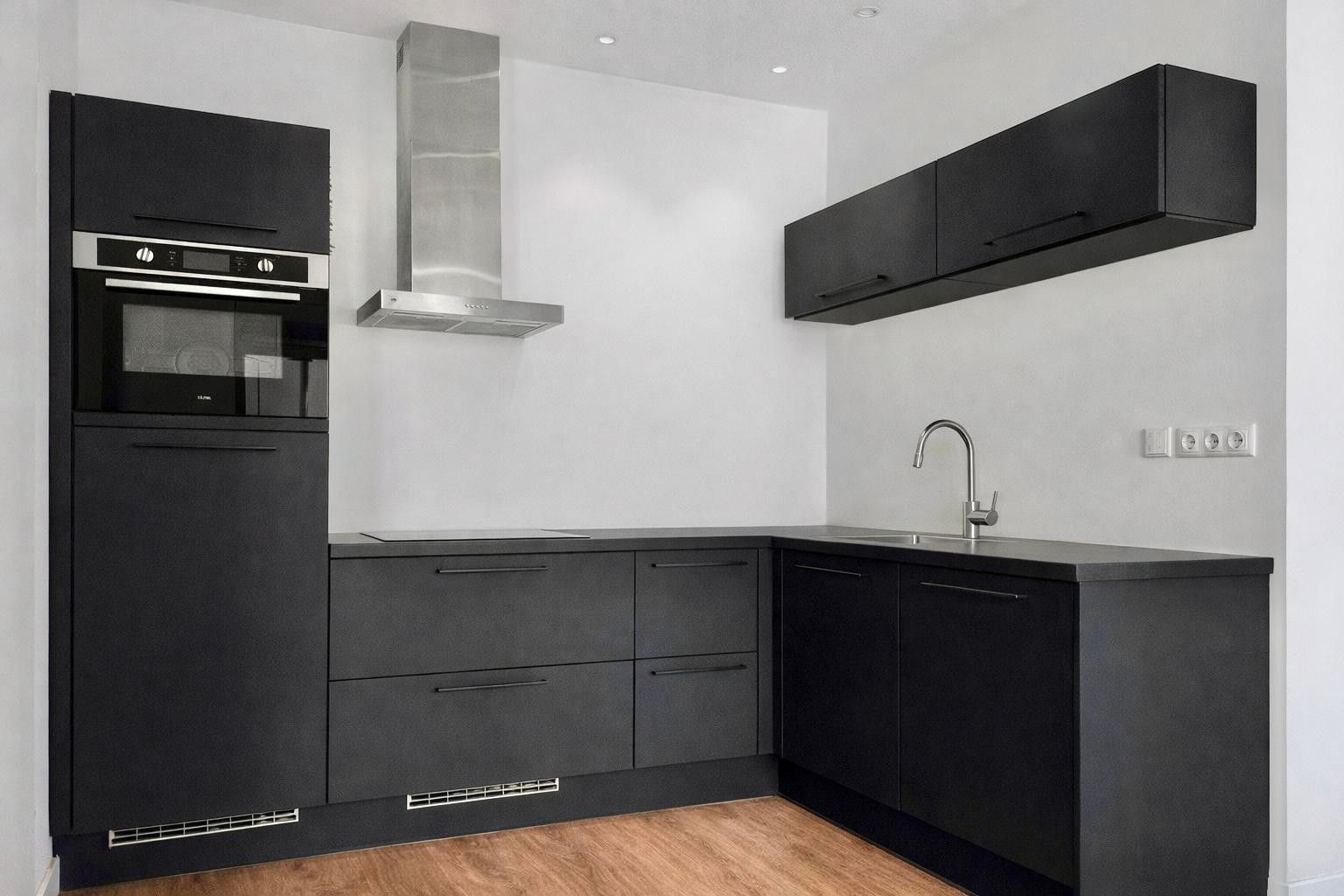 Foto 12 van Nieuwevaartweg 13