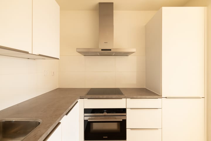 Foto 15 van Efua Sutherlandstraat 51