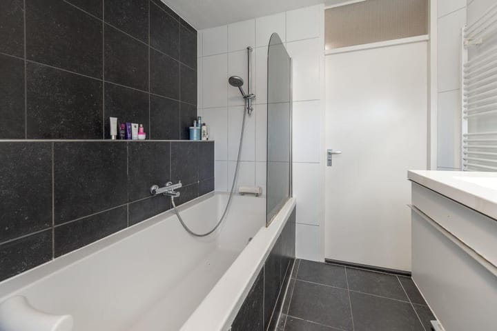 Foto 17 van Alban Bergstraat 25