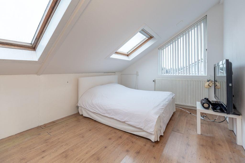 Foto 21 van Alban Bergstraat 25