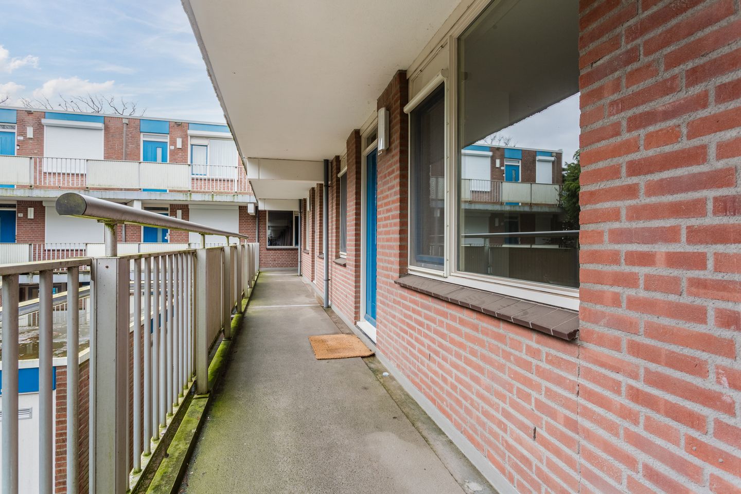 Photo 4 of Valkenierstraat 27