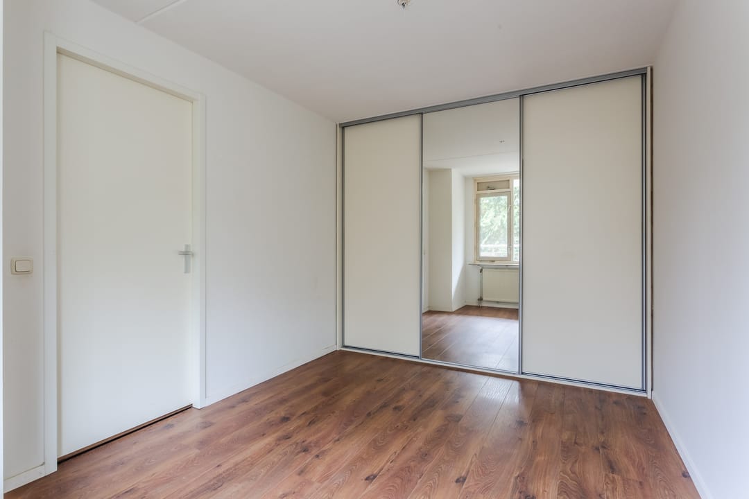 Photo 7 of Valkenierstraat 27