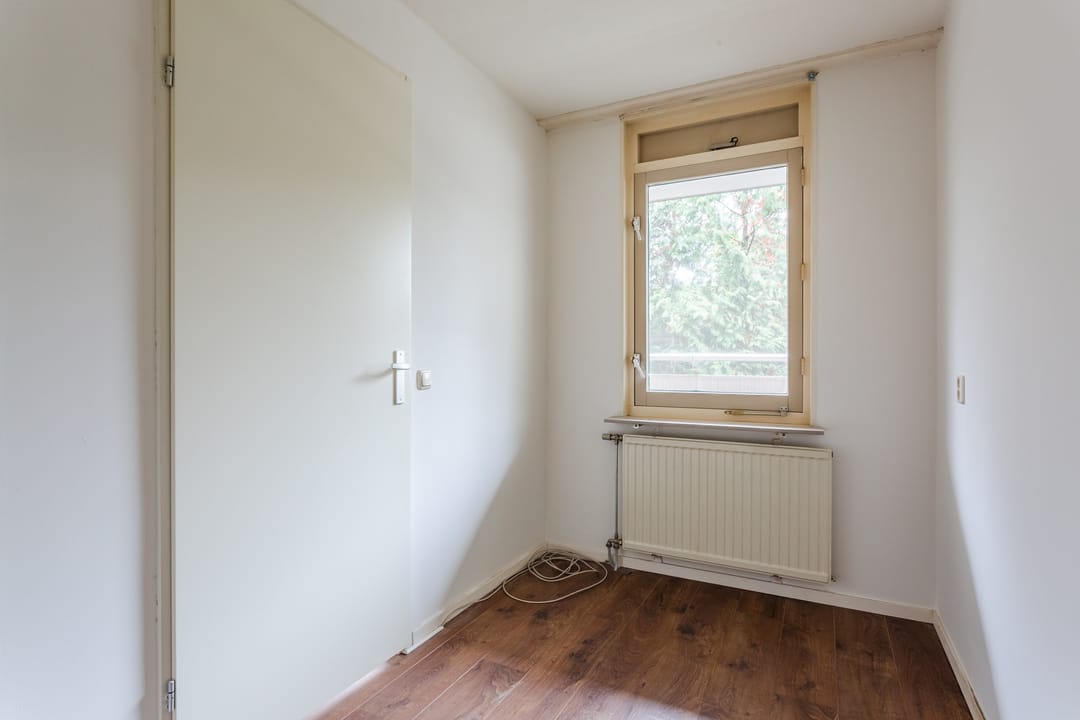 Photo 8 of Valkenierstraat 27