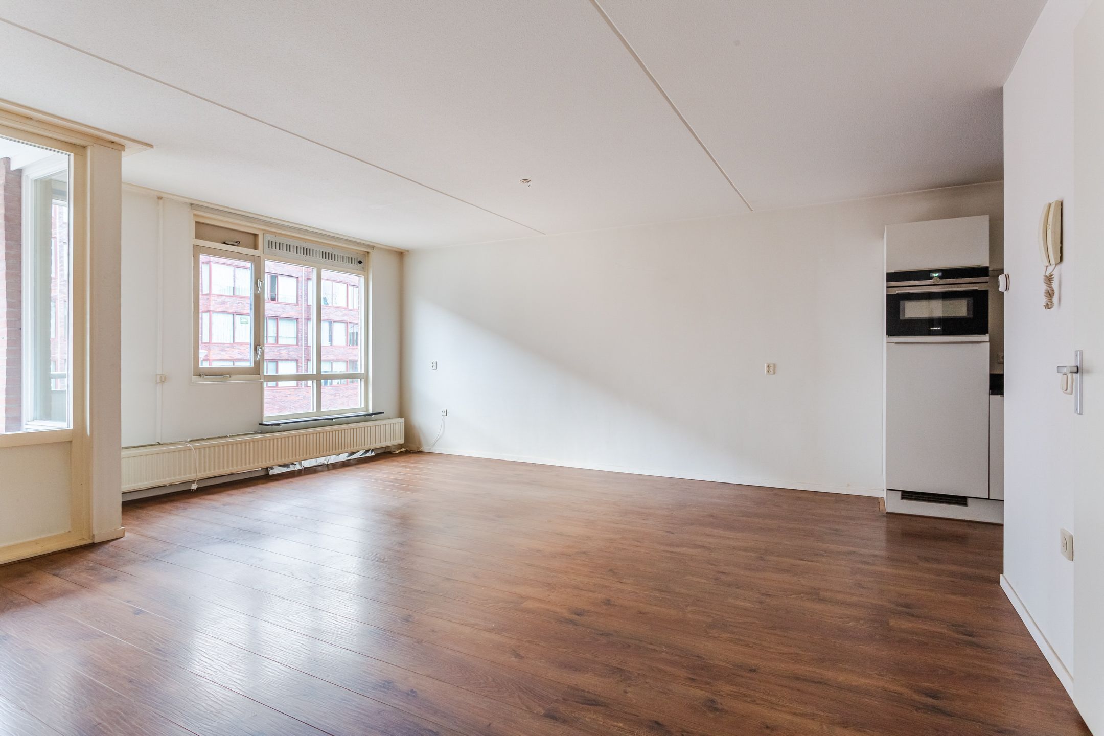 Photo 15 of Valkenierstraat 27