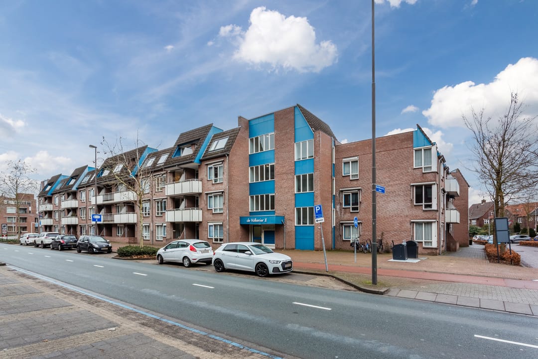Photo 22 of Valkenierstraat 27