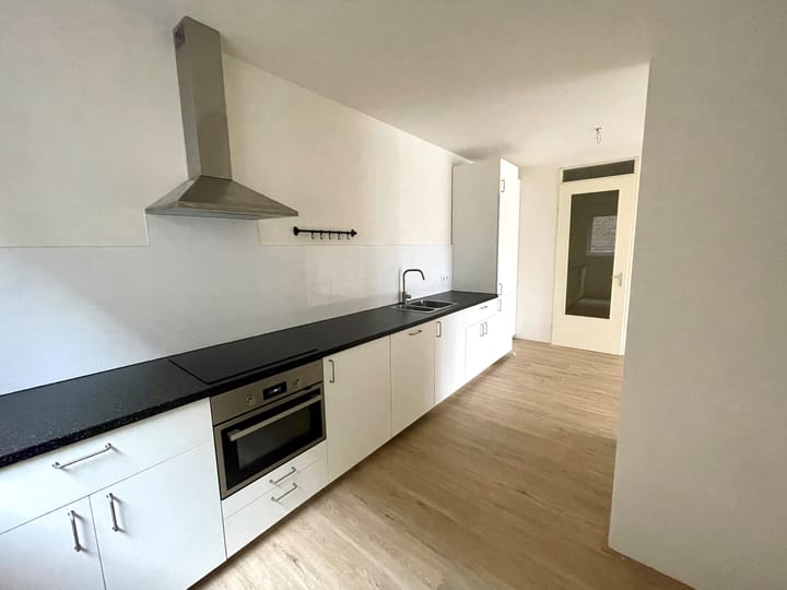 Photo 6 of Markt 20-D