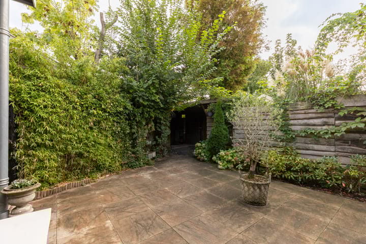 Foto 25 van Nauerna 4-B