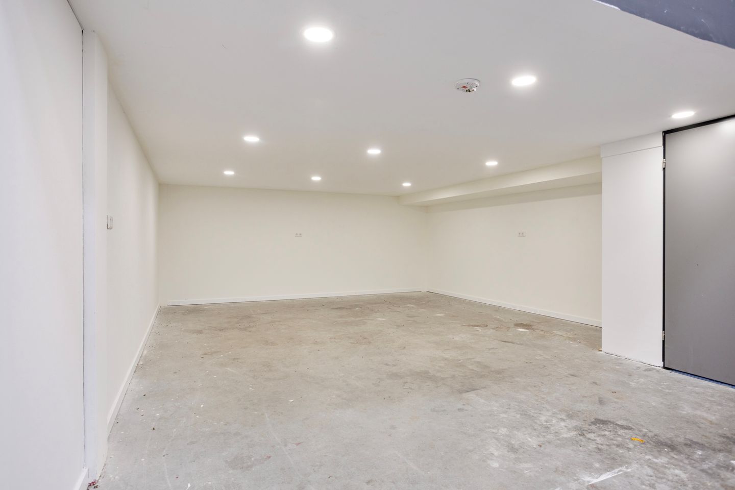 View photo 3 of Tokyostraat 17-B