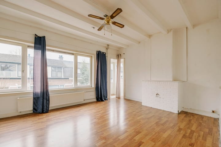 Photo 10 of Begoniastraat 60