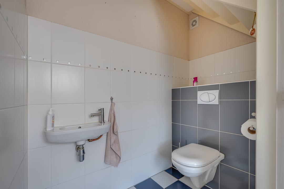 Foto 8 van Meekrapstraat 1