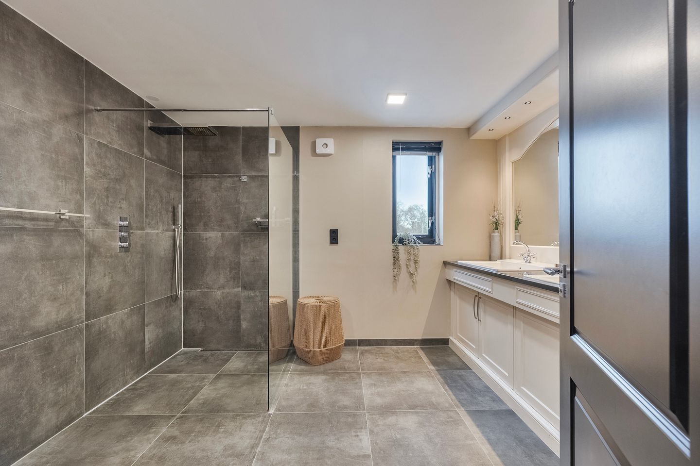 Foto 4 van Charloisse Lagedijk 511