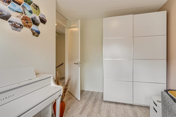 Foto 22 van Lucebertstraat 7