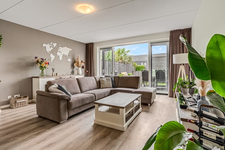 Foto 8 van Lucebertstraat 7