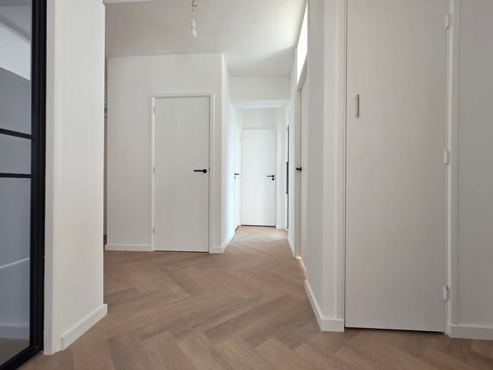 Photo 21 of Uitgeeststraat 18