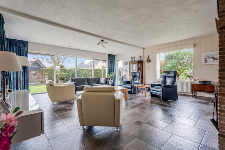 Foto 13 van Professor van der Leeuwplantsoen 27