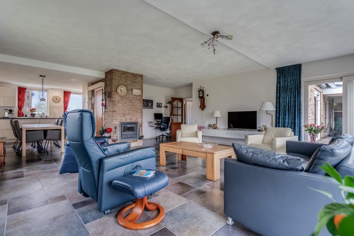 Foto 15 van Professor van der Leeuwplantsoen 27