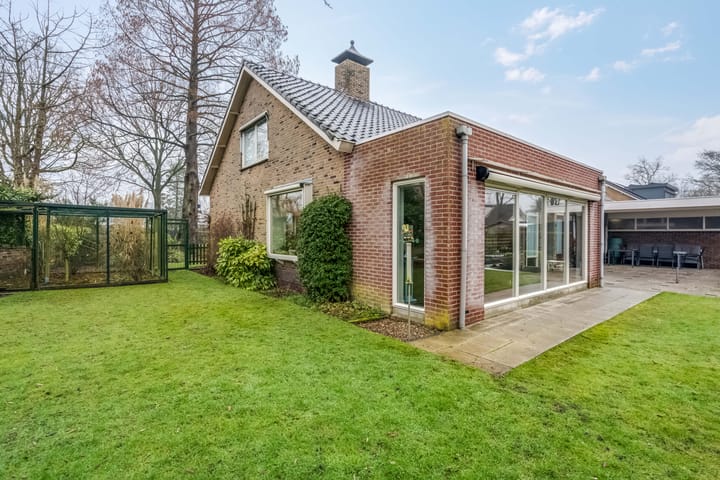 Foto 45 van Professor van der Leeuwplantsoen 27